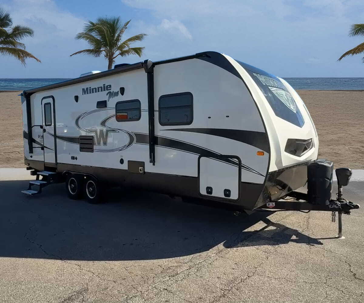2019 Winnebago Minnie 26RBSS