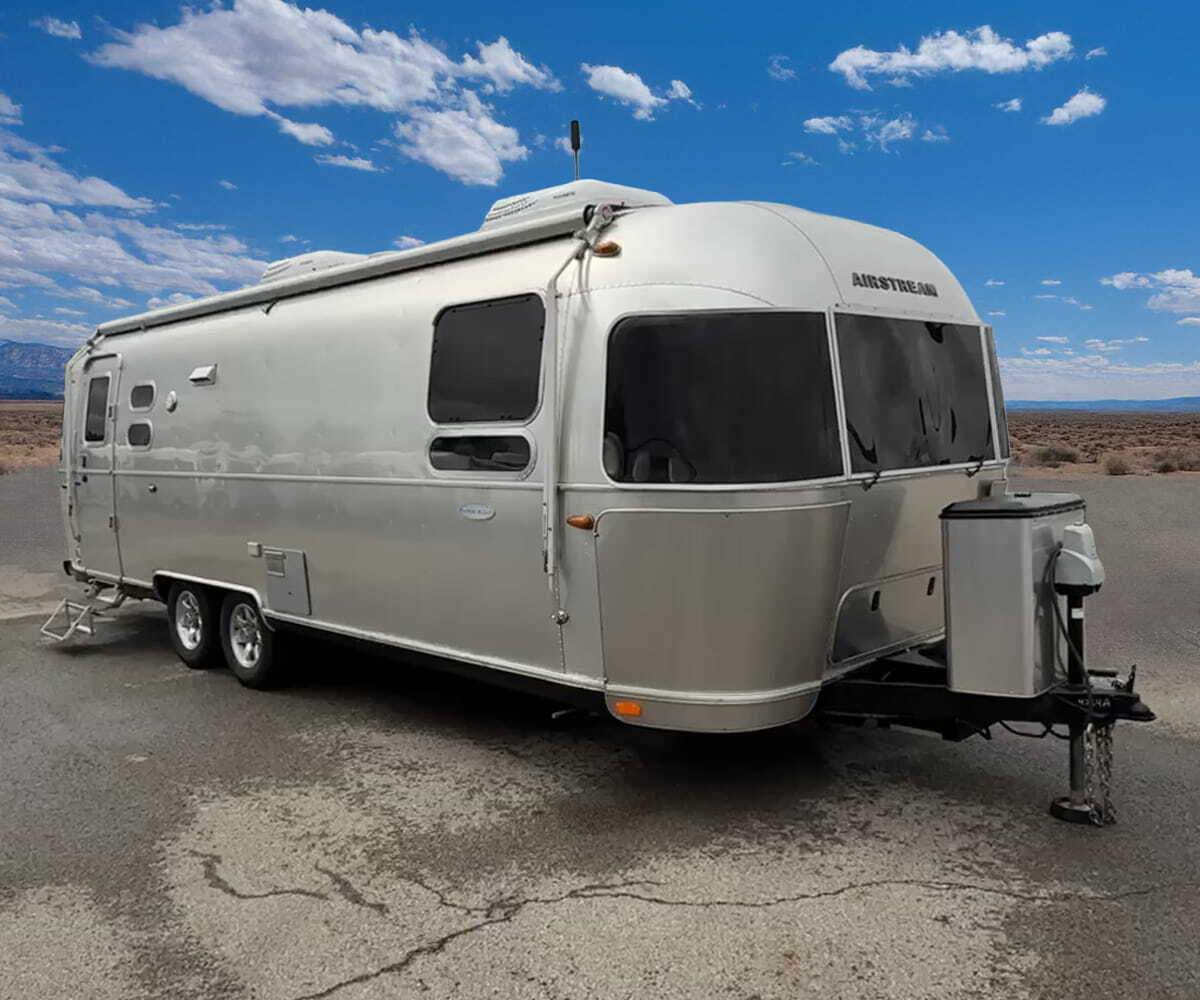 2018 Airstream Flying Cloud 27FB Queen