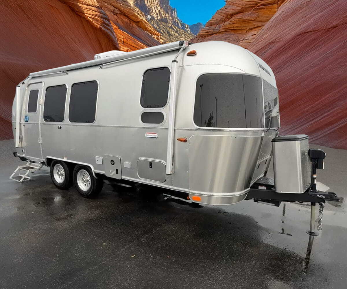 2026 Airstream International 23FB Twin