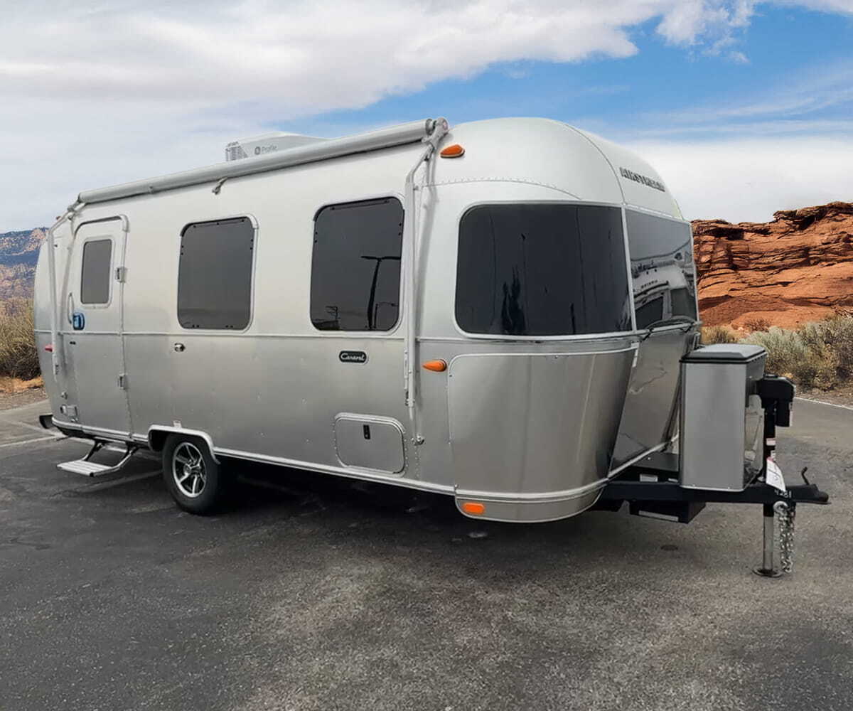 2027 Airstream Caravel 22FB