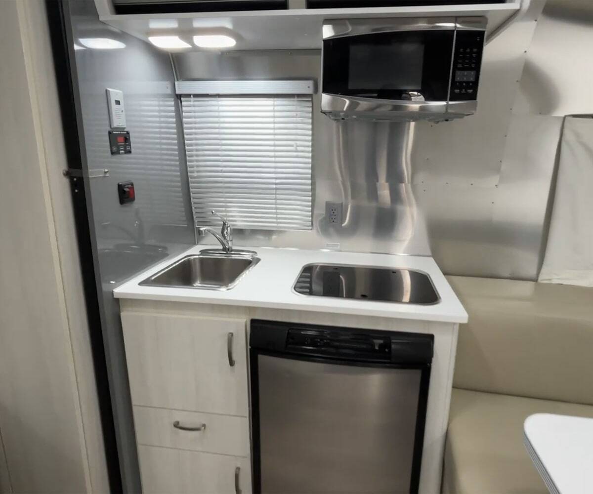 2019 Airstream Sport 16rb