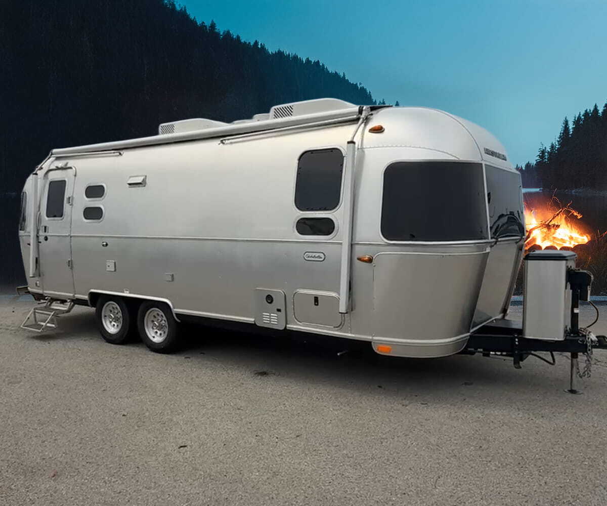 2023 Airstream Globetrotter 25FB Queen