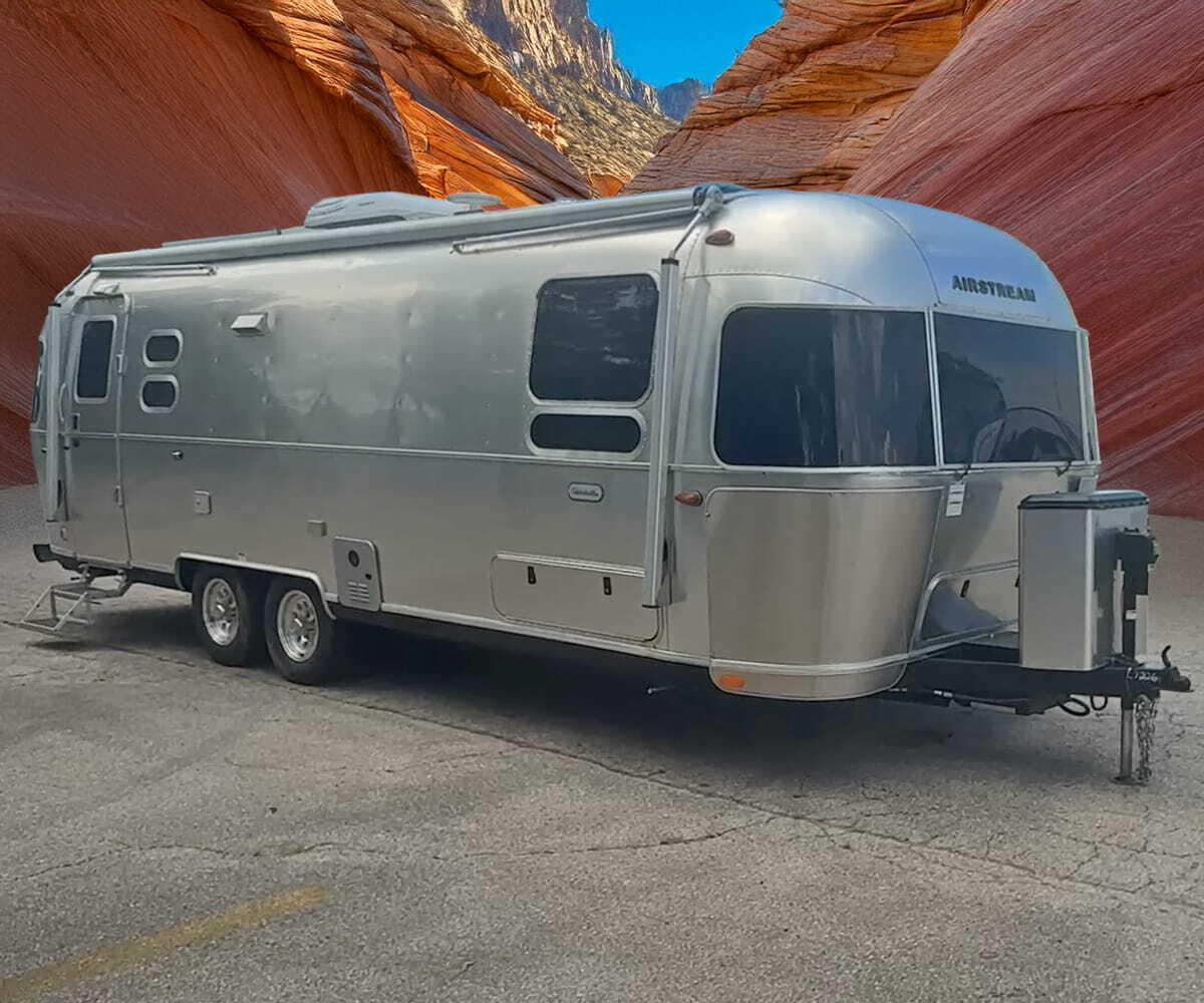 2022 Airstream Globetrotter 27FB Twin