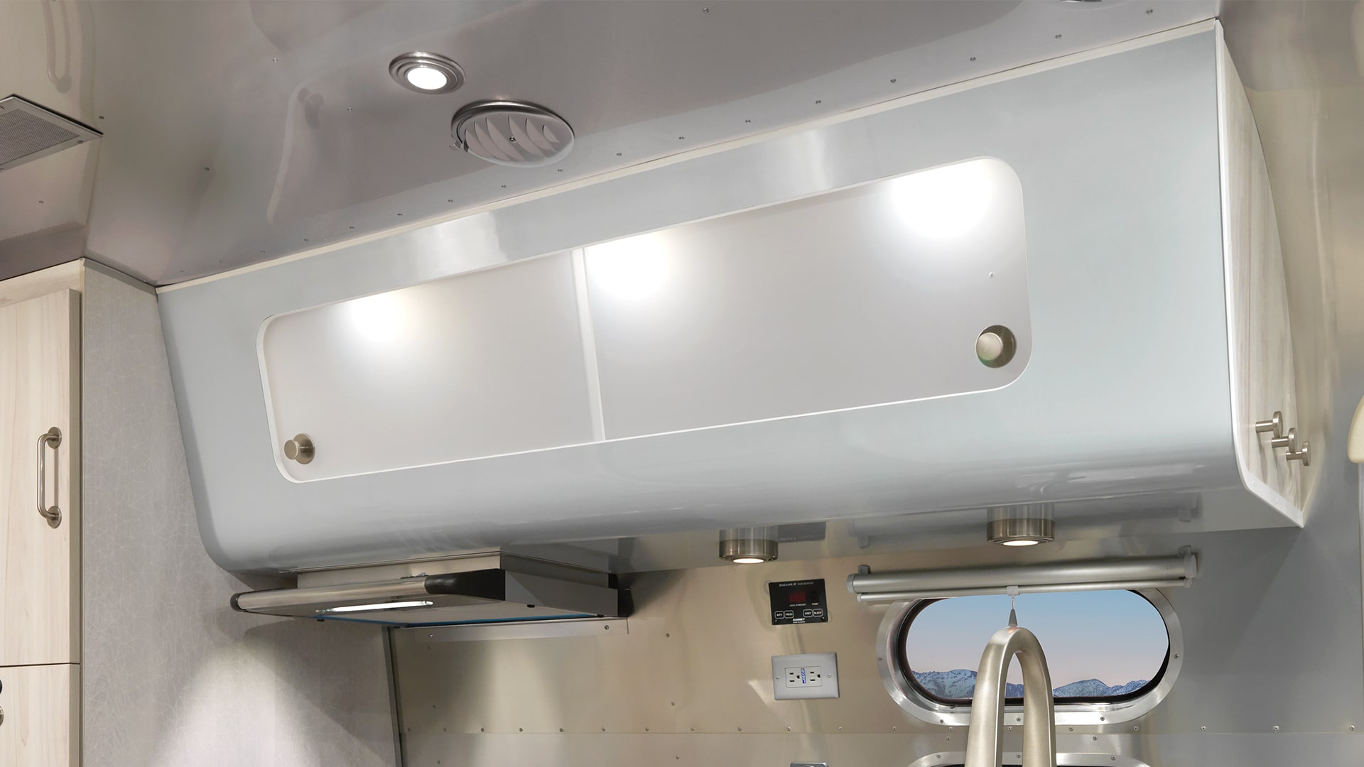 2021-Airstream-International-Overhead-Kitchen-Cabinets-Coastal-Cove-Interior-min
