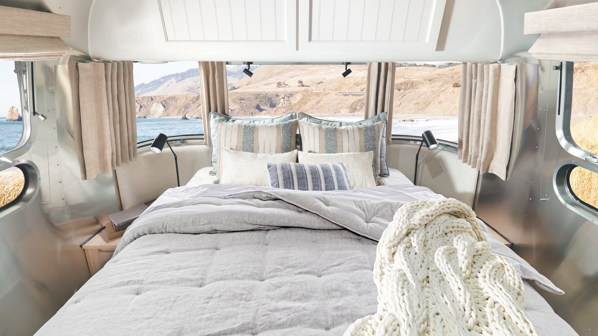 Airstream-X-Pottery-Barn-Interior-Bedroom-min