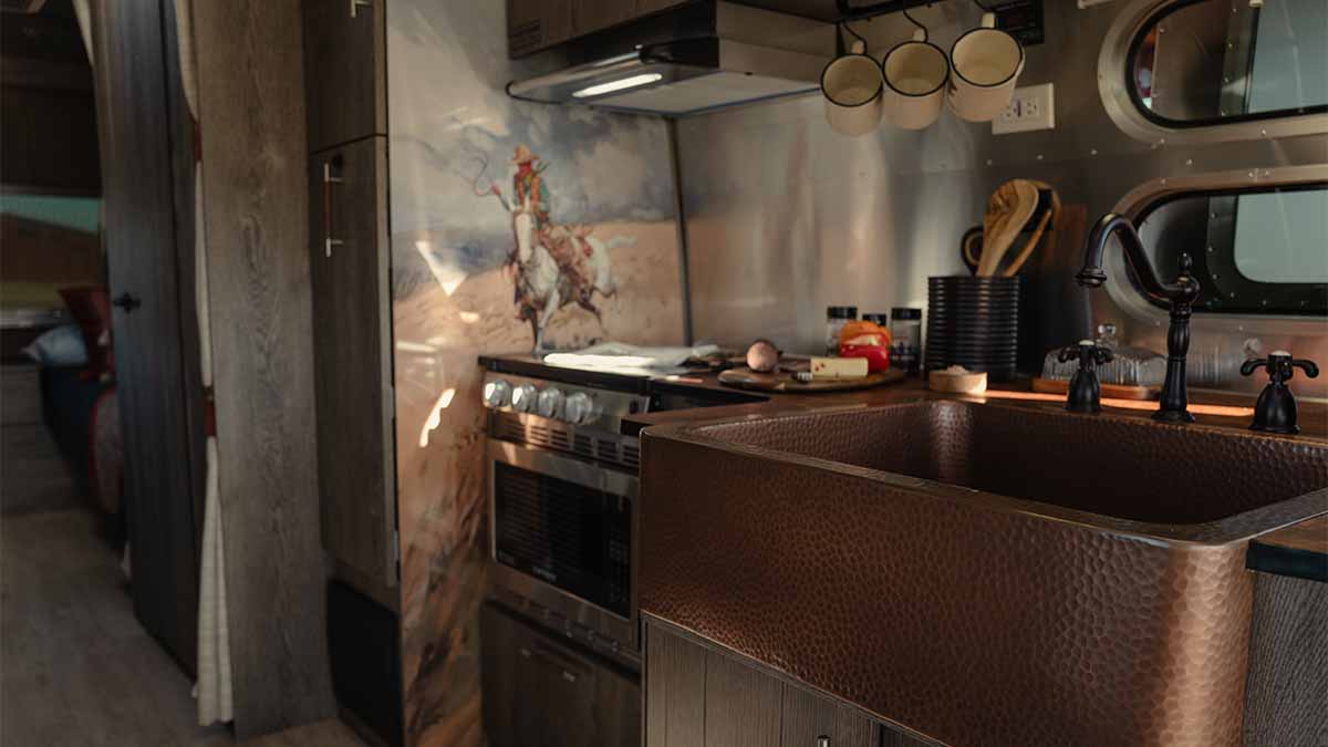 Feature-Rectangle-1200x675Stetson